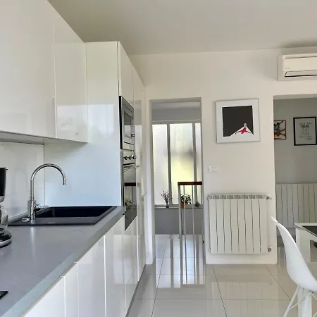 Apartment Bloom Near The *